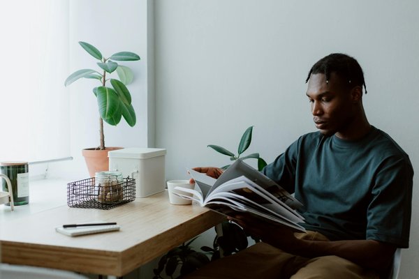 How to Select the Perfect Choker Necklace That Adds a Hint of Seduction to Your Look?